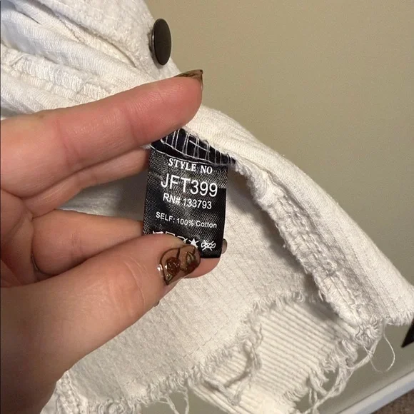 POL White Denim Corduroy Jacket Size Large Distressed hem - Picture 4 of 6